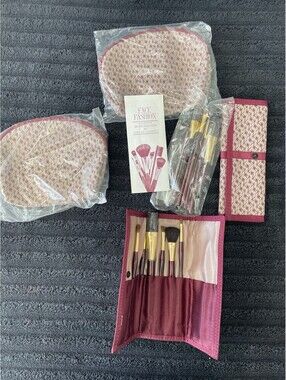 Mary Kay Brush Set Organizer Travel Bag 5 Full Size Brushes Vintage 1981 NOS